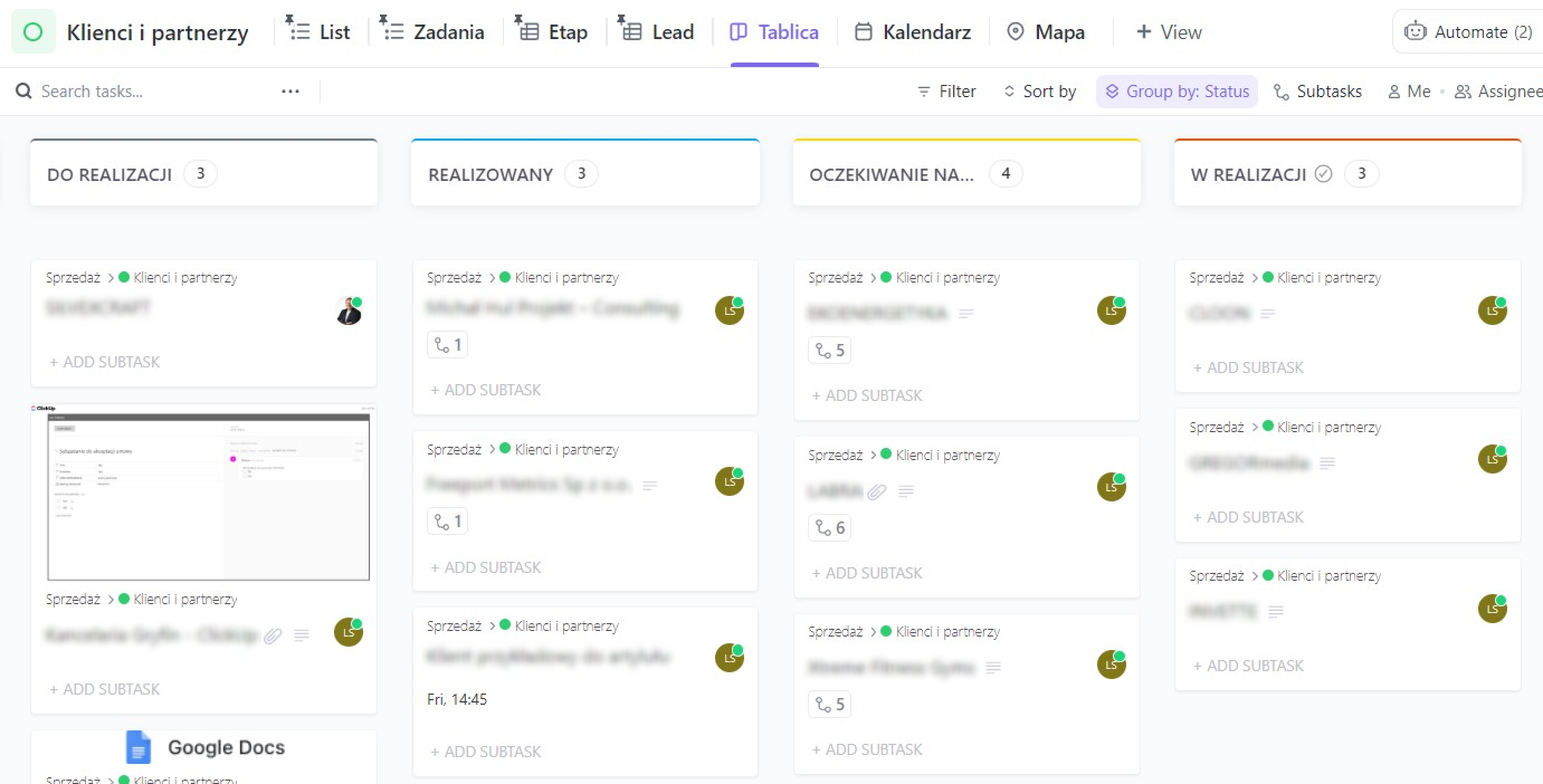 Widok tablica kanban CRM ClickUp